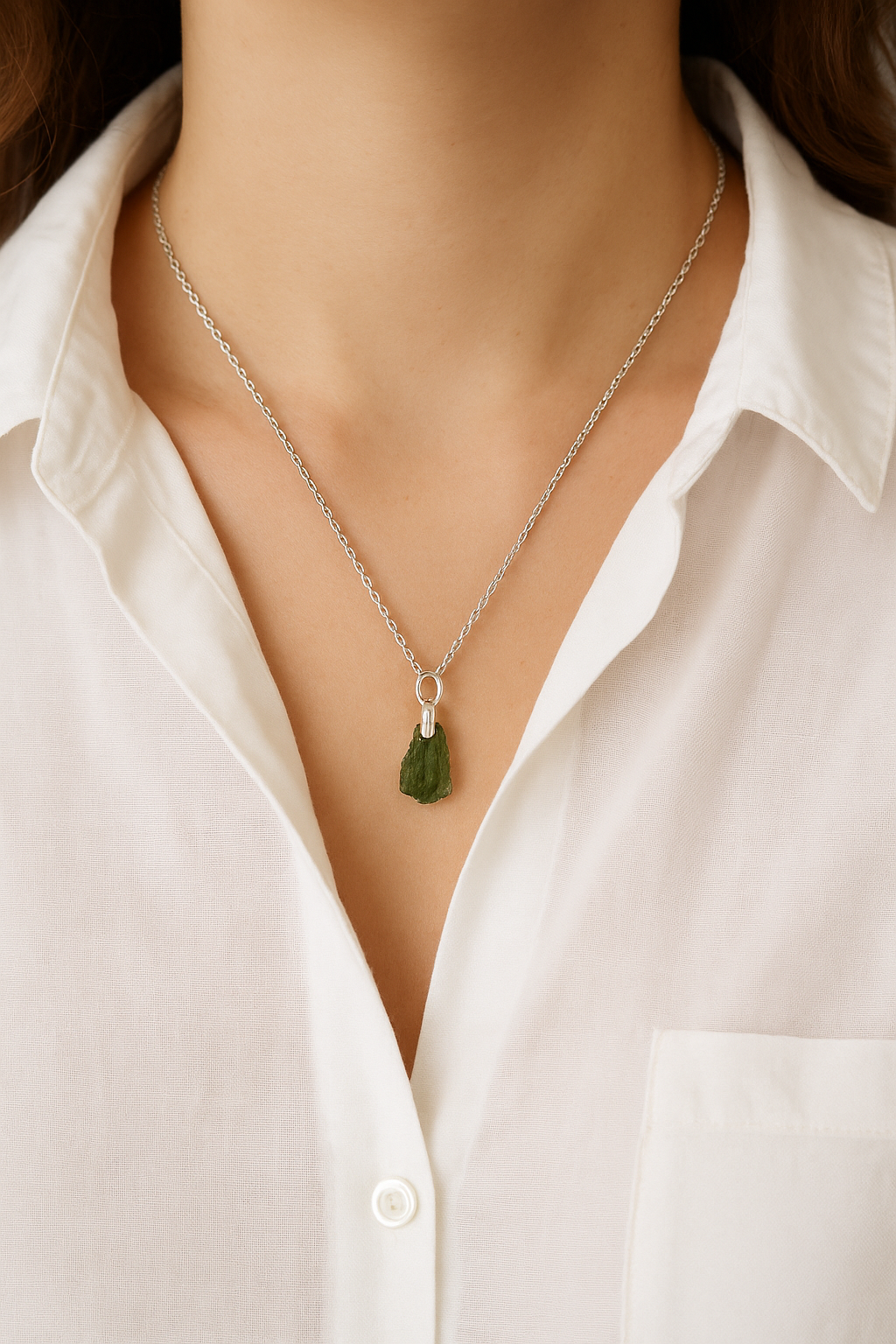 Collar de Moldavita Auténtica en Plata – Joya Espiritual de Alta Vibración