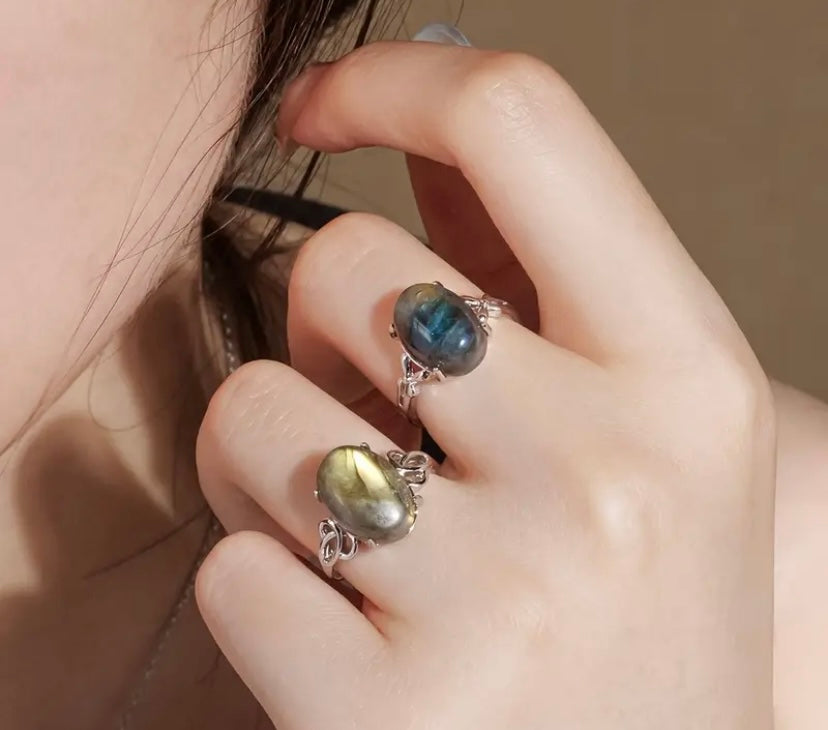 Anillo de Plata 925 con Labradorita Natural – Energía, Protección y Elegancia Mística