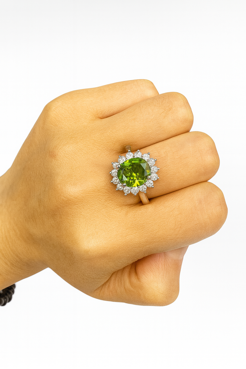 Anillo de Plata con Olivino – Renovación, Luz y Equilibrio