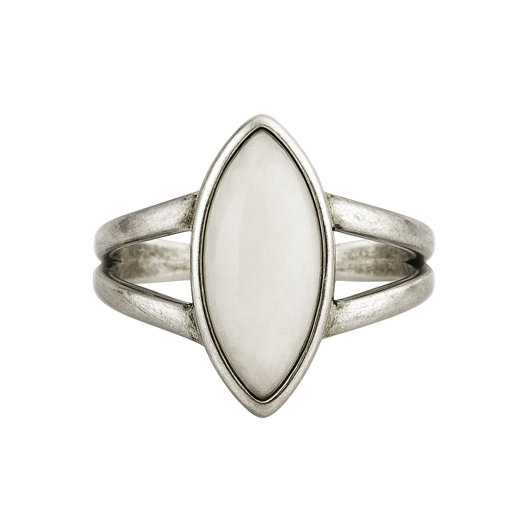 Anillo de Plata con Piedra Luna – Energía, Intuición y Protección Lunar