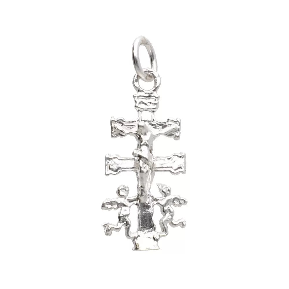 Colgante de Plata con Cruz de Caravaca – Amuleto de Protección y Fe Espiritual